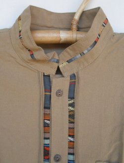 画像2: メキシコ　メンズ　スタンドカラー　織布（カラフル）付き　ブラウス　シャツ　ベージュ