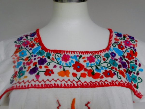 画像2: ☆メキシコ 手刺繍 ワンピース☆マンタ生地 (2)
