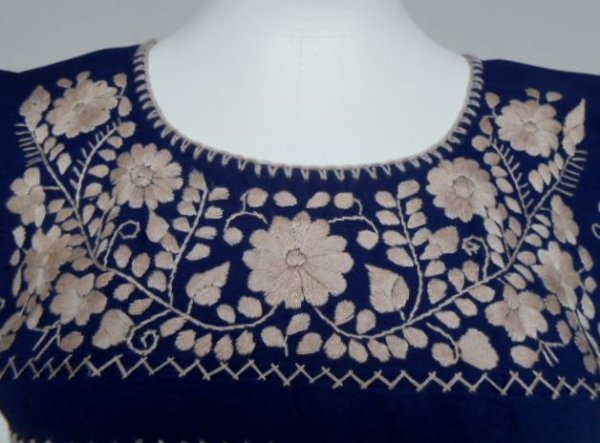 画像2: ☆メキシコ　プエブラ刺繍　チュニック☆ (2)