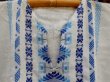 画像2: グアテマラ　メンズ刺繍クルタ　白地/青刺繍 (2)