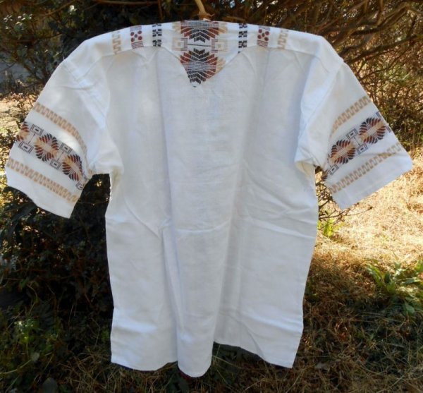 画像4: グアテマラ　メンズ刺繍クルタ　白地/茶色刺繍　2 (4)