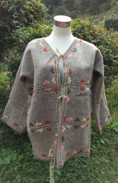 画像1: ＊メキシコ・チャムラ村刺繍　ウールジャケット　グレー＊ (1)