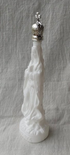 画像2: ☆メキシコ　グアダルーペ　マリア様　聖水ボトル　18cm　ホワイト☆ (2)